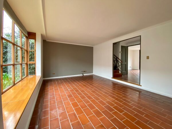 2aaec844-d779-41a4-8a02-5efafad788a6