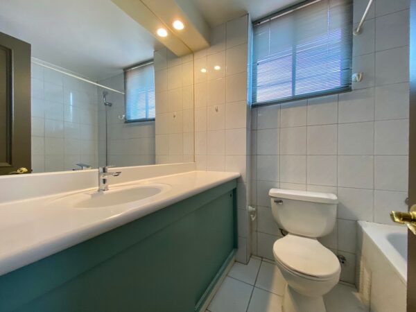 4e8b33f4-1128-4779-adb2-c4e4c5e6c32b